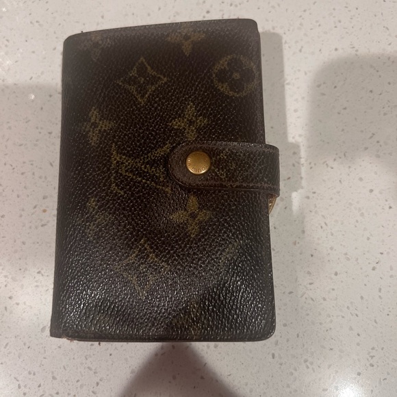 Authentic Louis Vuitton Kisslock Wallet Monogram - Picture 1 of 9
